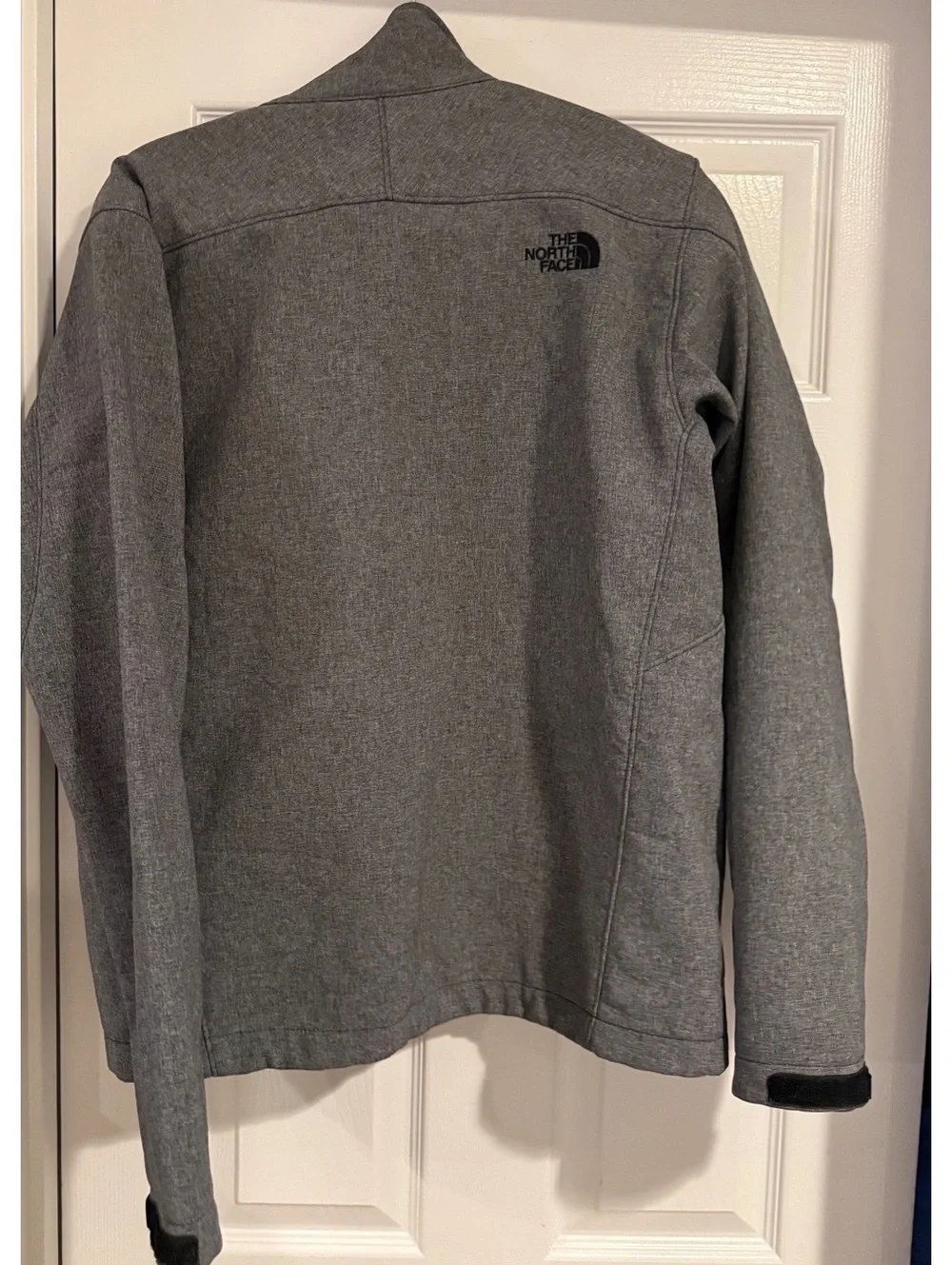 The North Face Men's Medium Gray Softshell Jacket